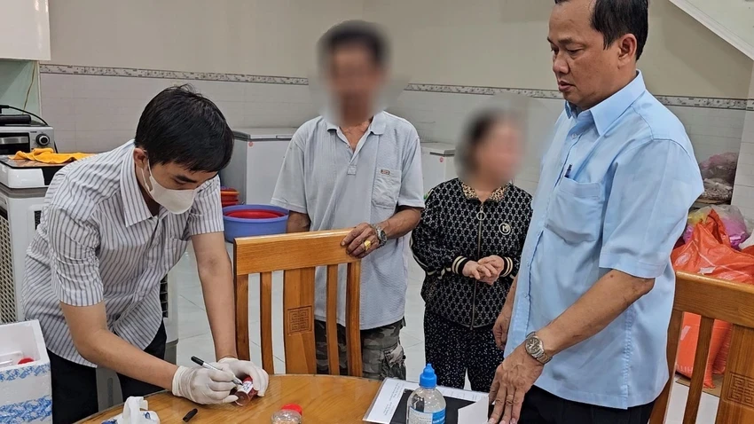 ngo-doc-banh-mi-trach-nhiem phap ly.jpg