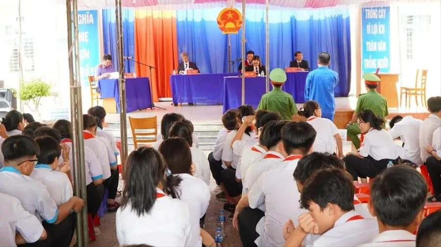 xet xu luu dong-bai 2.jpg