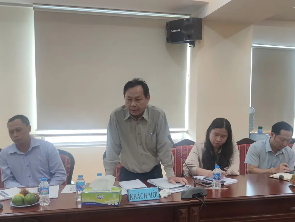 Đại diện Sở Giao thông Vận tải TP.HCM phát biểu tại buổi tọa đàm. Ảnh: NGUYỄN HIỂN pho-bien-phap-luat-h2.jpg
