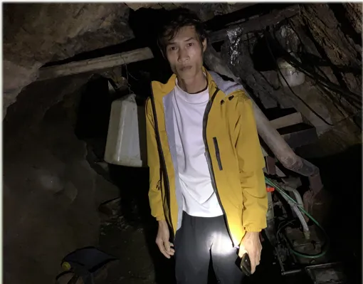 Bắt vụ khai thác vàng trái phép, tạm giữ 1 tấn quặng vàng cùng nhiều máy móc