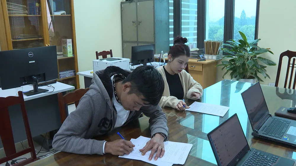 báo chốt cảnh sát giao thông