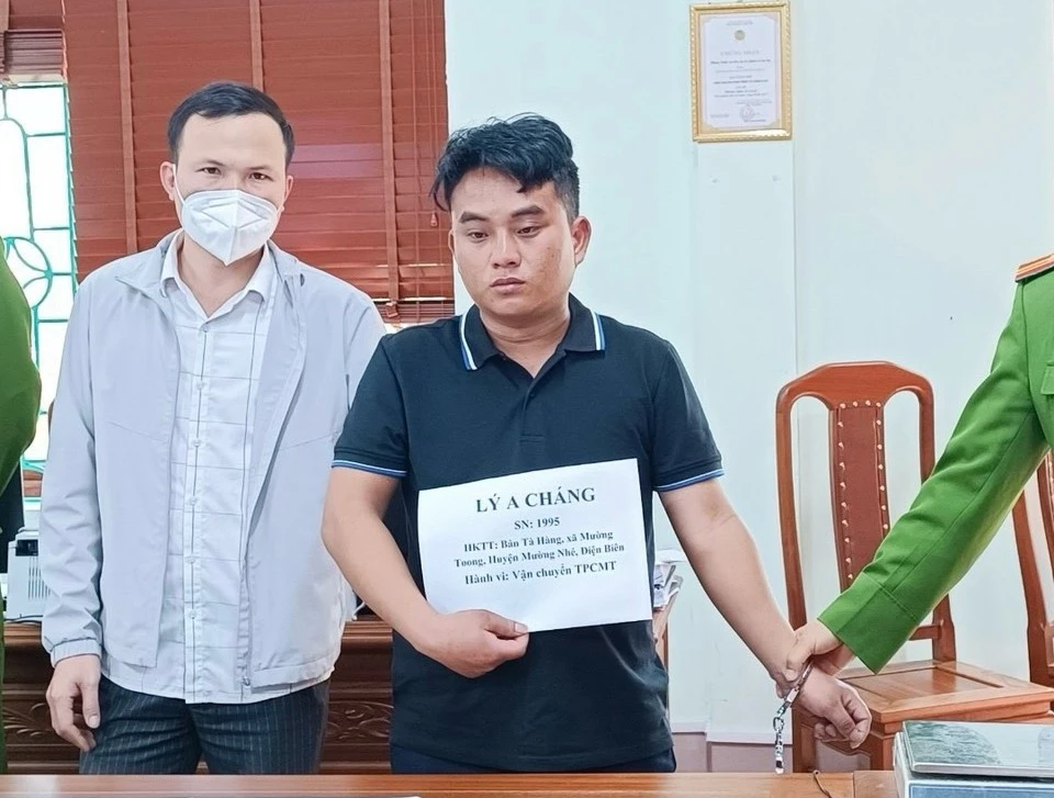 8 bánh heroin Lai Châu 2.jpg