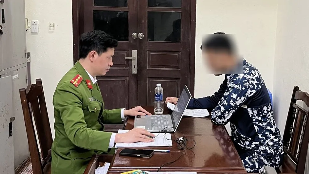 Nhóm thanh niên đi 3 xe ô tô, mang súng, dao quắm đến đánh hộ bạn.jpeg