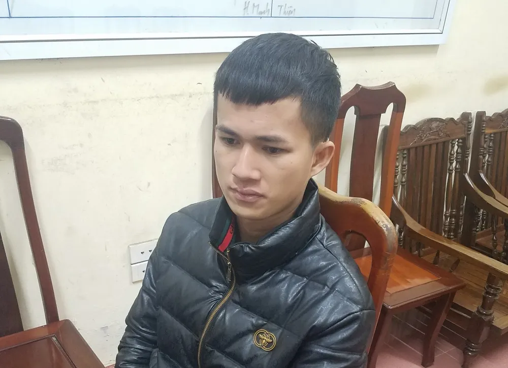 Thanh niên dương tính với ma túy, tông thẳng cảnh sát cơ động ở Lạng Sơn.jpg