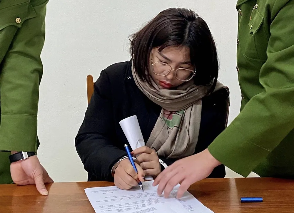 Nguyên cán bộ bưu điện tham ô tiền trợ cấp xã hội.jpg