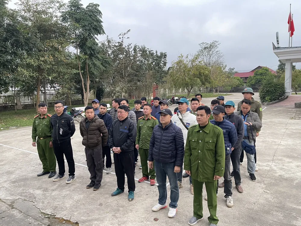 Hơn 400 cảnh sát truy tìm nghi phạm giết người ở Lai Châu 2.jpg