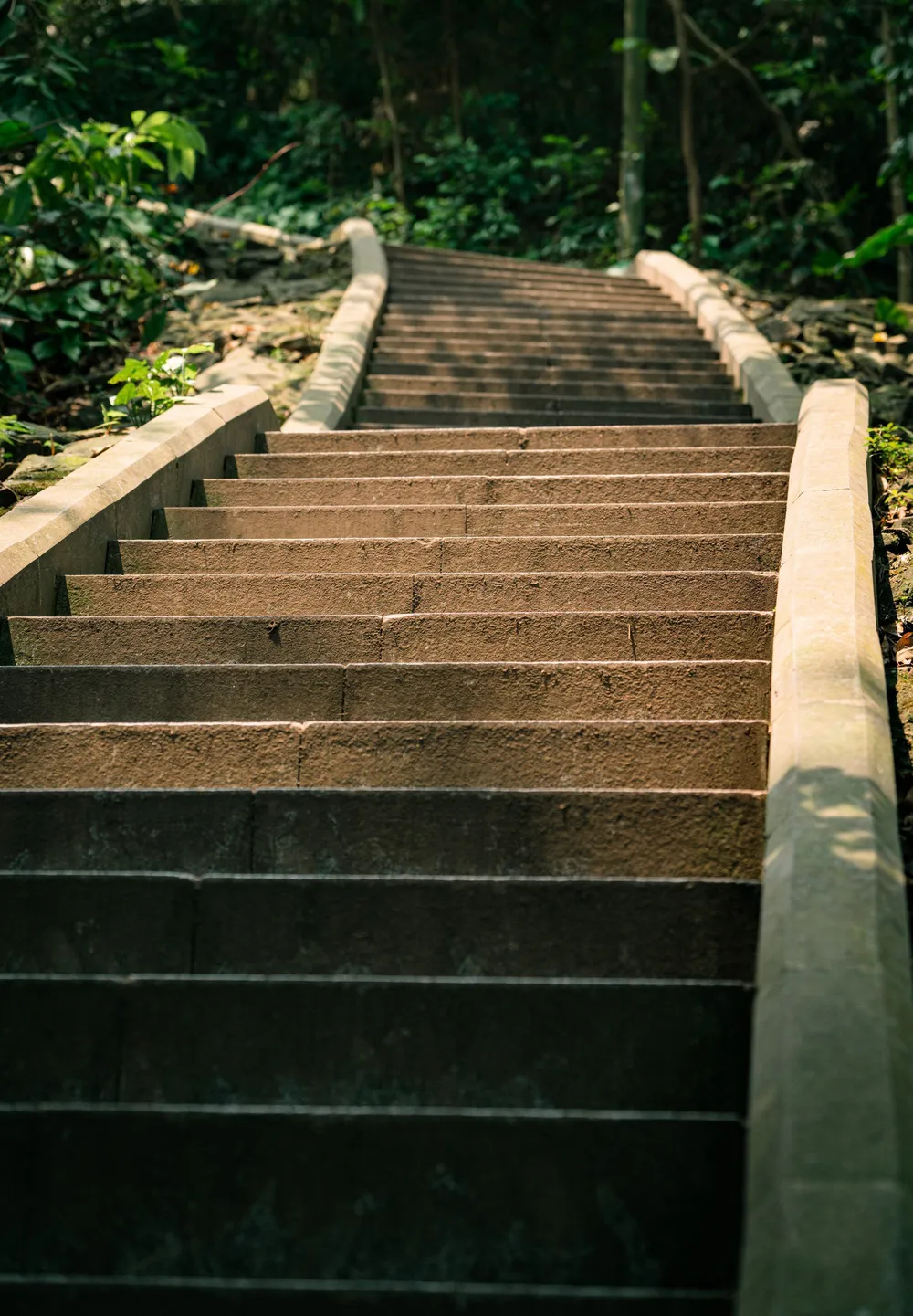 Toàn cảnh Khu di tích lịch sử đền Hùng trước ngày Giỗ Tổ Hùng Vương.jpg