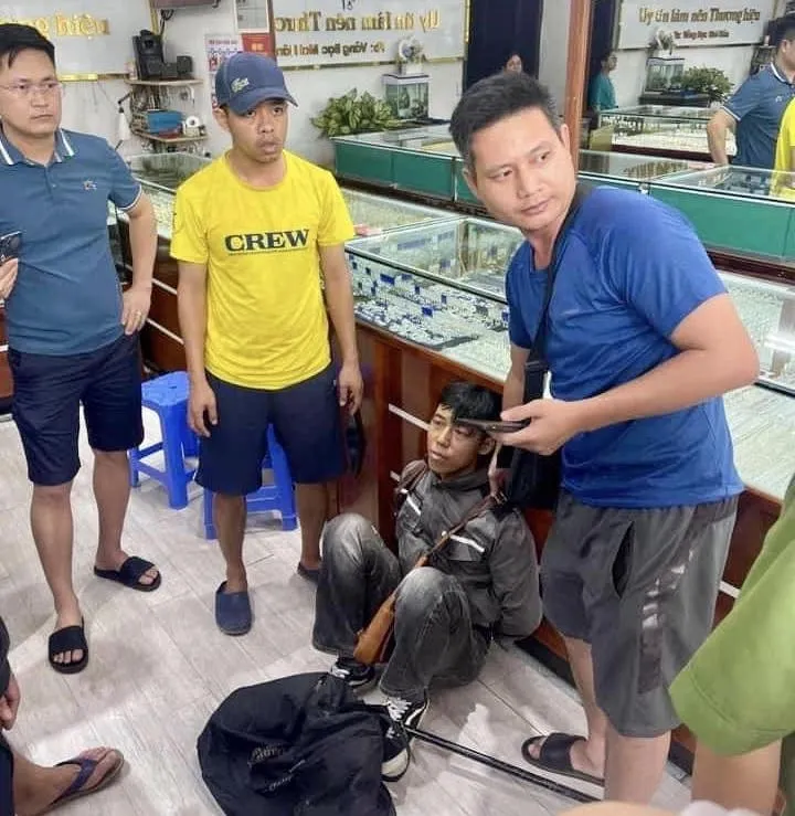 Đối tượng cướp tiệm vàng ở Phú Thọ từng đi điều trị tâm thần.jpg