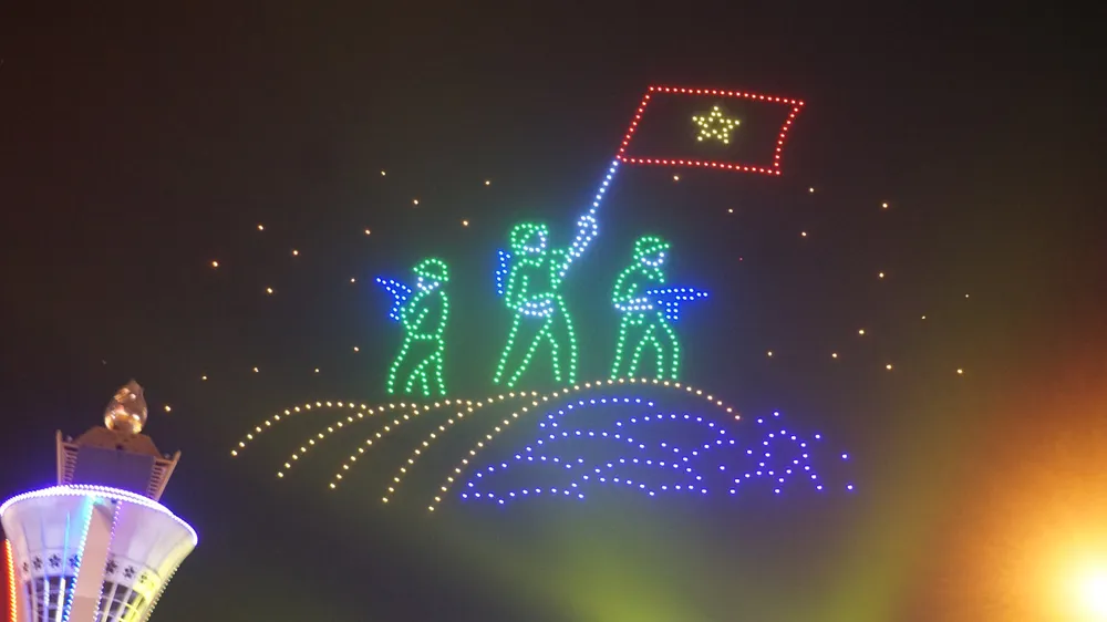 700 thiết bị bay không người lái tái hiện chiến thắng Điện Biên Phủ 4.jpg