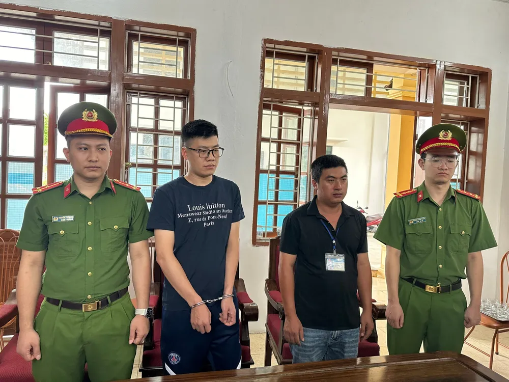 Khởi tố cựu nhân viên ngân hàng chiếm đoạt tiền của khách.jpg