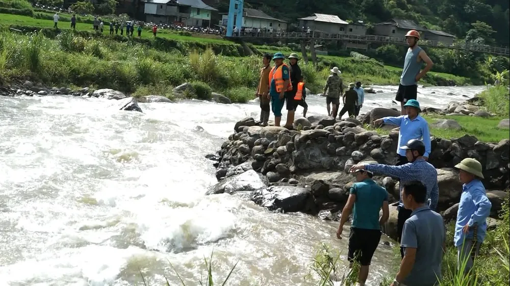 Tim thấy thi thể bé trai 13 tuổi đuối nước khi đi tắm đập thủy lợi.jpeg