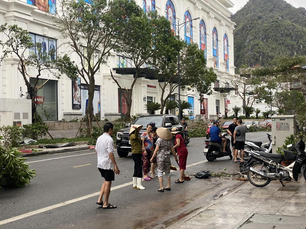 Hạ Long sau bão số 3 1.jpg