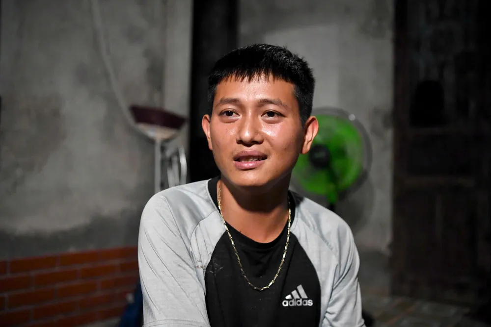 Người hùng Ngô Văn Khanh. Ảnh H.N Người hùng cứu vớt nạn nhân sập cầu Phong Châu Ai cũng sẽ làm như vậy.jpg