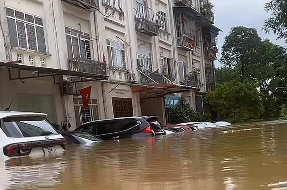 Thành phố Thái Nguyên ngập sâu 1.jpg