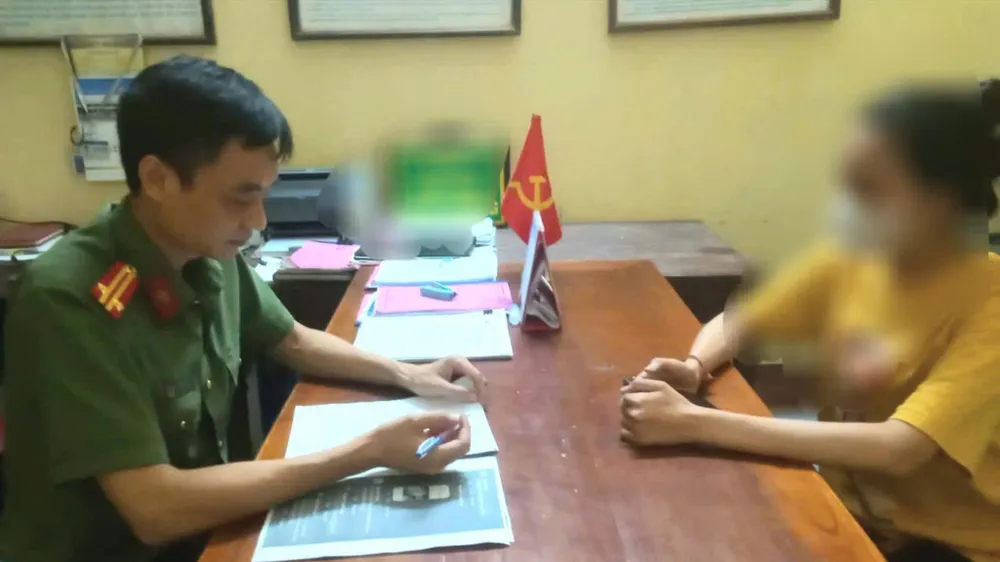 Triệu tập 5 trường hợp đăng tin sai sự thật về sập cầu Phong Châu, vỡ đê Yên Lập.jpg