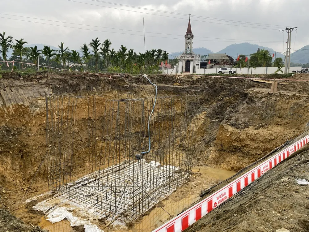 Dự án hơn 1.400 tỷ đồng đang thi công thì bị dân chặn 15.jpg