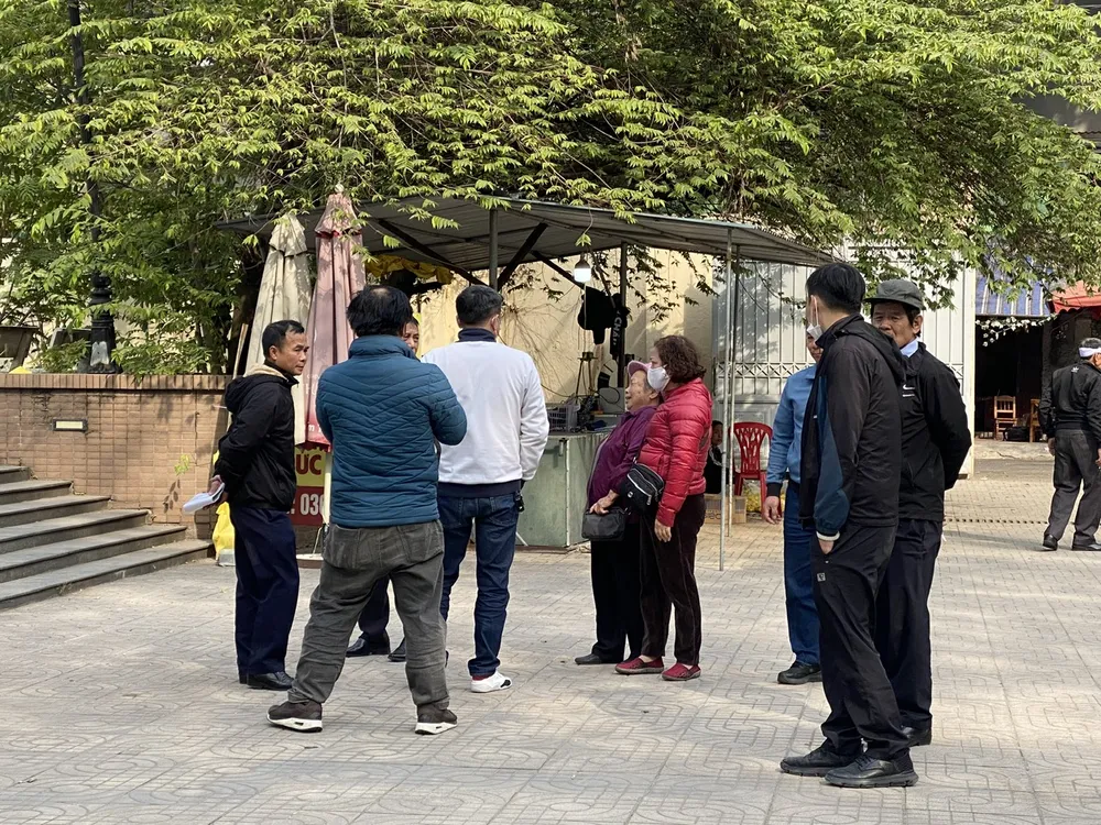 cháy quán cà phê