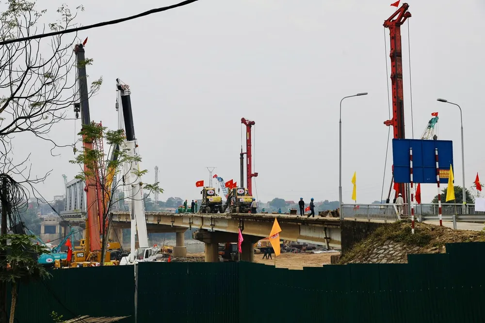 Khởi công xây dựng cầu Phong Châu mới 5.jpg