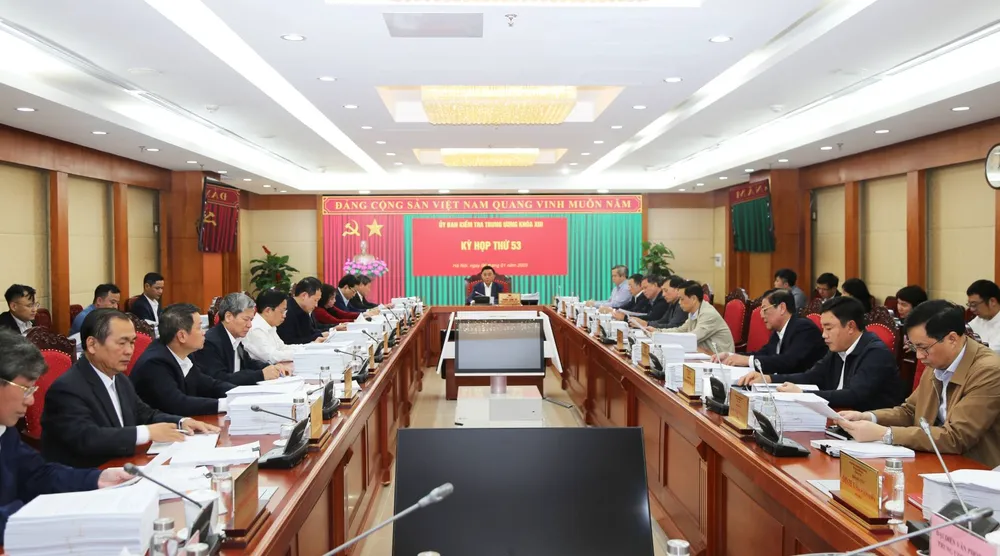 UBKT Trung Ương đề nghị kỷ luật bí thư Vĩnh Phúc và cán bộ ở nhiều địa phương.jpeg