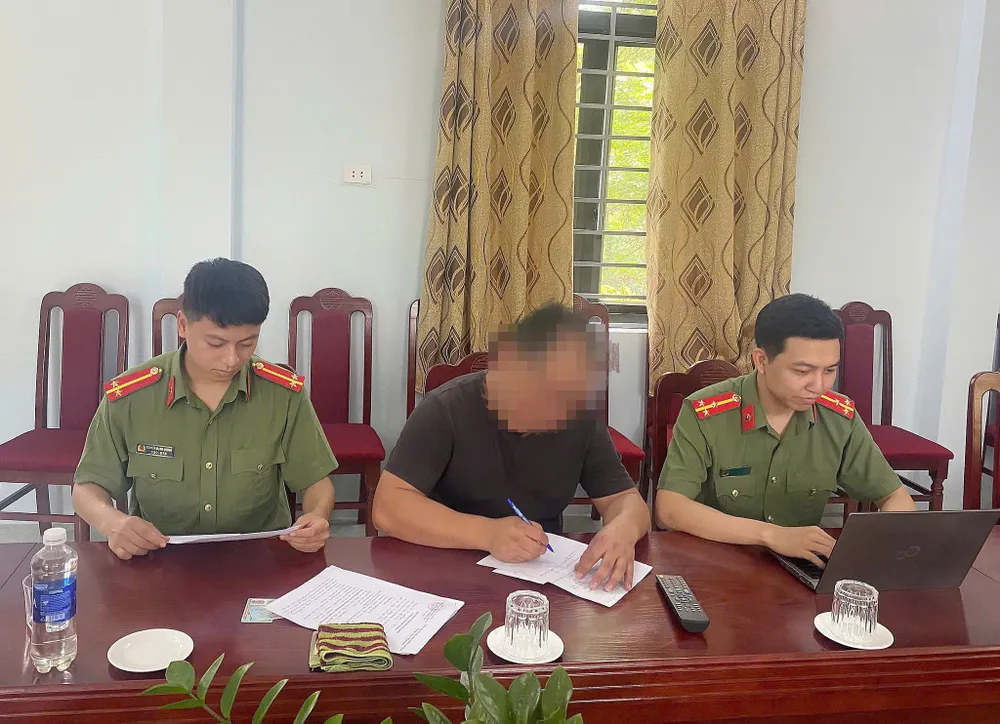 Lập nhóm 'Hai Lúa' để báo chốt Cảnh sát giao thông.jpg