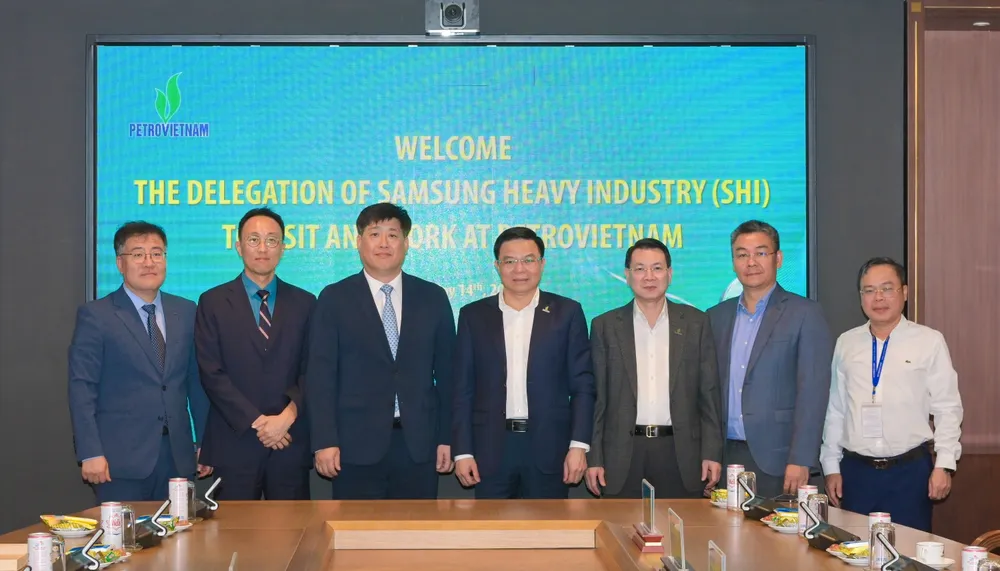 Các đại biểu dự buổi làm việc giữa Petrovietnam và SHI. Ảnh: PETROTIMES Petrovietnam và SHI thúc đẩy hiện đại hóa ngành công nghiệp đóng tàu Việt Nam 2.jpeg