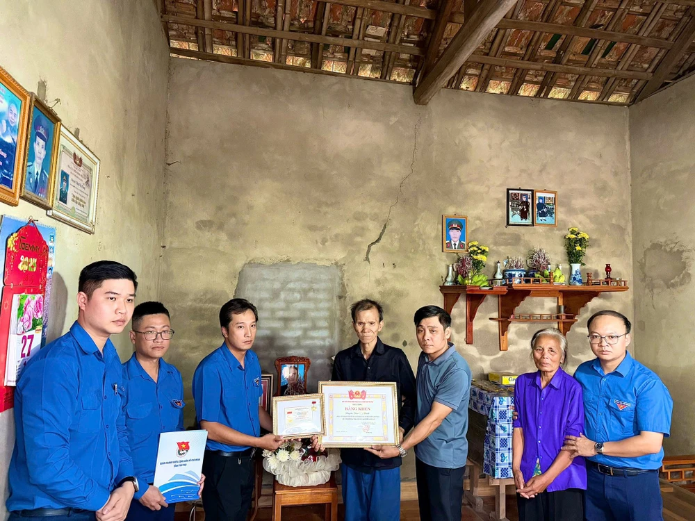 Nam sinh lớp 8 dũng cảm lao xuống sông cứu bạn đuối nước.jpg