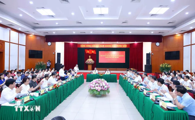 Quang cảnh buổi làm việc. Ảnh: TTXVN Tổng Bí thư: Khẩn trương chuẩn bị đại hội đảng bộ các cấp tiến tới Đại hội XIV của Đảng