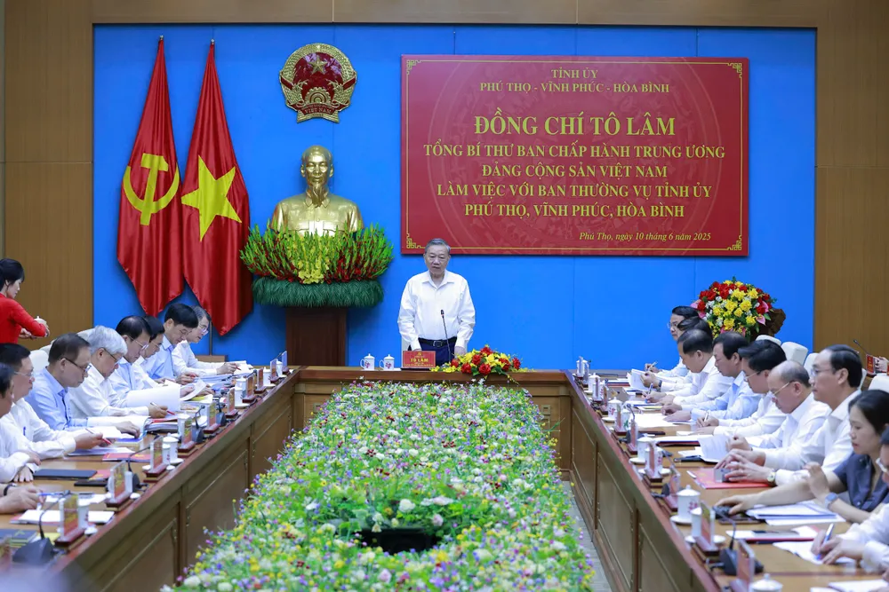 Toàn cảnh hội nghị. Ảnh: LÊ HOÀNG Tổng Bí thư Tô Lâm làm việc với Ban Thường vụ Tỉnh ủy Phú Thọ, Vĩnh Phúc, Hòa Bình 2.jpg