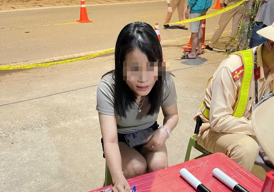 Một phụ nữ vi phạm nồng độ cồn gần gấp 2 lần mức cao nhất.jpg