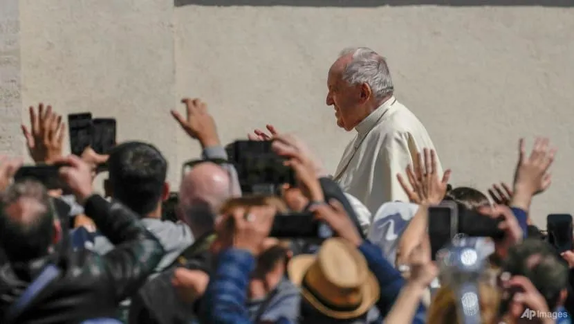 Đây là thánh lễ ngoài trời đầu tiên mà Giáo hoàng Francis cử hành sau khi đại dịch COVID-19 bùng phát. Ảnh: AP Đây là thánh lễ ngoài trời đầu tiên mà Giáo hoàng Francis cử hành sau khi đại dịch COVID-19 bùng phát. Ảnh: AP