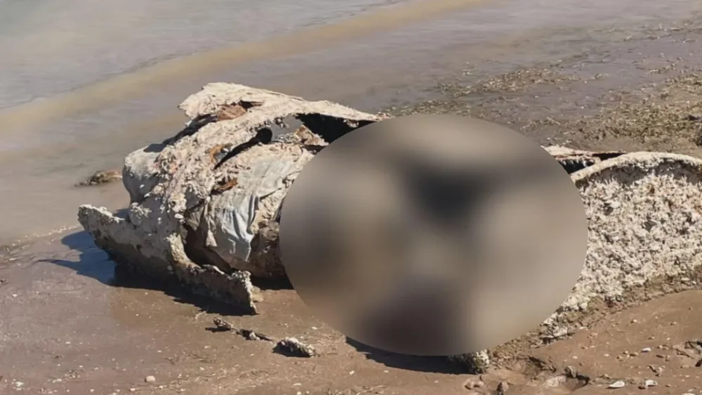 Thi thể đã phân hủy thành xương từ khoảng 40 năm trước được tìm thấy bên trong chiếc thùng sắt ở đáy hồ Mead, bang Nevada, Mỹ. Ảnh: 8 NEWS NOW