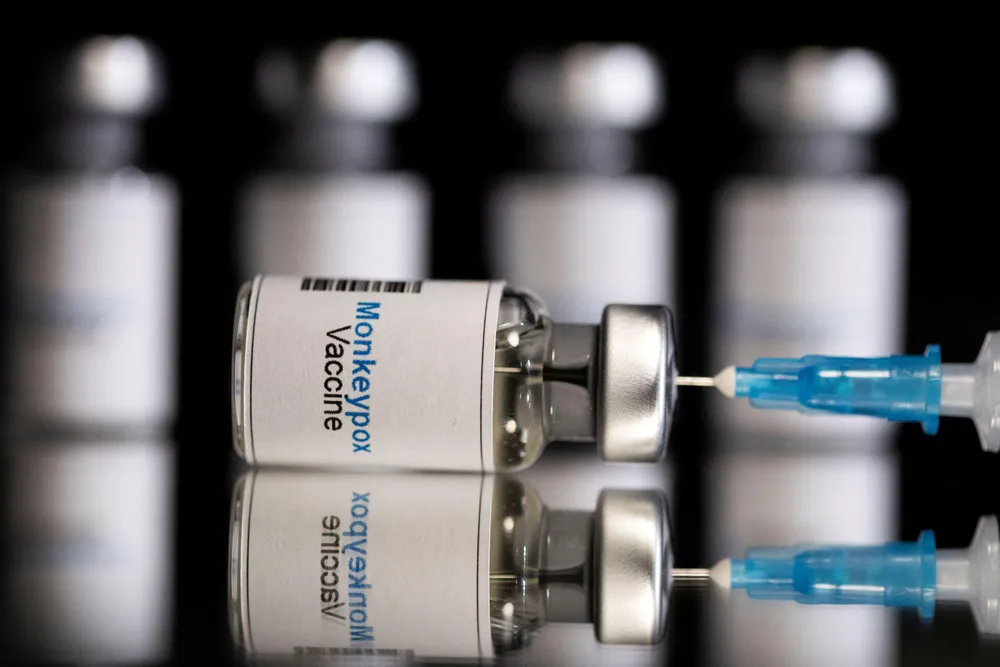 Những lọ dán nhãn vaccine ngừa bệnh đậu mùa khỉ. Ảnh: CNBC Những lọ dán nhãn vaccine ngừa bệnh đậu mùa khỉ. Ảnh: CNBC