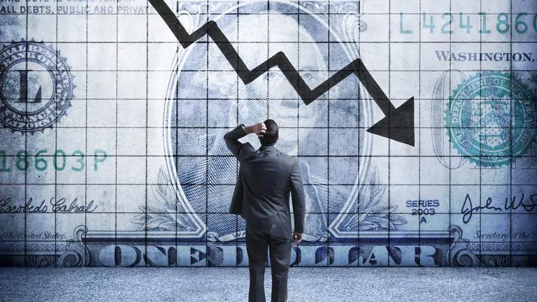 Hãng tin Bloomberg dự đoán nền kinh tế Mỹ chắc chắn 100% sẽ bước vào giai đoạn suy thoái trong 12 tháng tới. Ảnh: RT