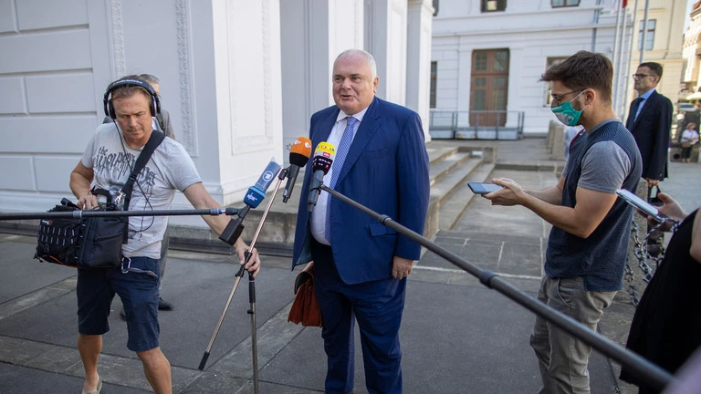 Giám đốc điều hành Nord Steam AG - ông Matthias Warnig nói chuyện với các nhà báo ở Schwerin, Đức, vào ngày 11-8-2020. Ảnh: GLOBAL LOOK PRESS