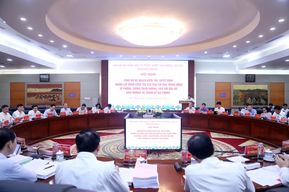 Quang cảnh cuộc làm việc. Ảnh: Ban NCTW phan-dinh-trac-kiem-tra-hai-phong-4.jpg
