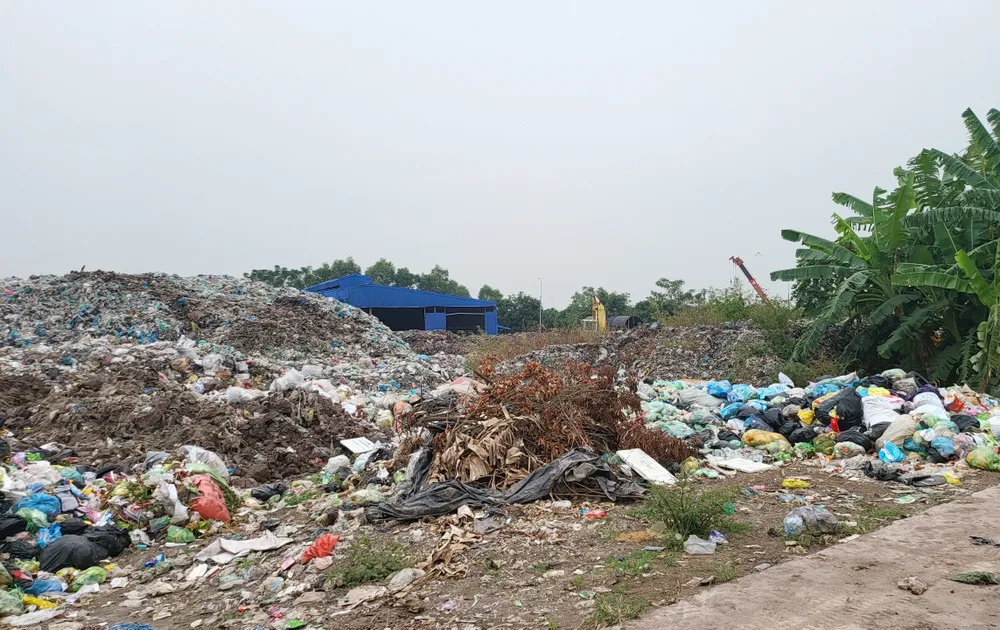 rác tồn đọng ở xã Kiến Thiết, huyện Tiên Lãng, Hải Phòng