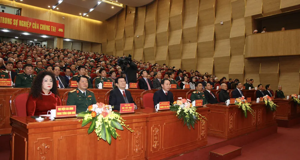 Chủ tịch nước Trương Tấn Sang; Đại tướng Phạm Văn Trà, nguyên Bộ trưởng Bộ Quốc phòng dự lễ truy tặng danh hiệu Anh hùng LLVT tặng Trung tướng Đặng Kinh.