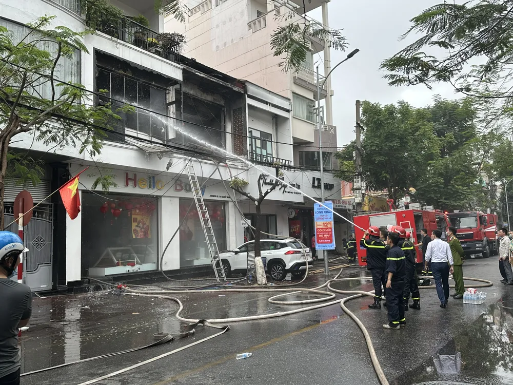 Hiện trường ngôi nhà bị cháy. Ảnh: Ngọc Sơn