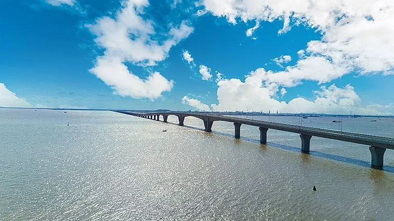 Cầu Tân Vũ - Lạch Huyện, nơi xảy ra vụ tai nạn. Ảnh minh hoạ tự đâm vào thành cầu tai nạn