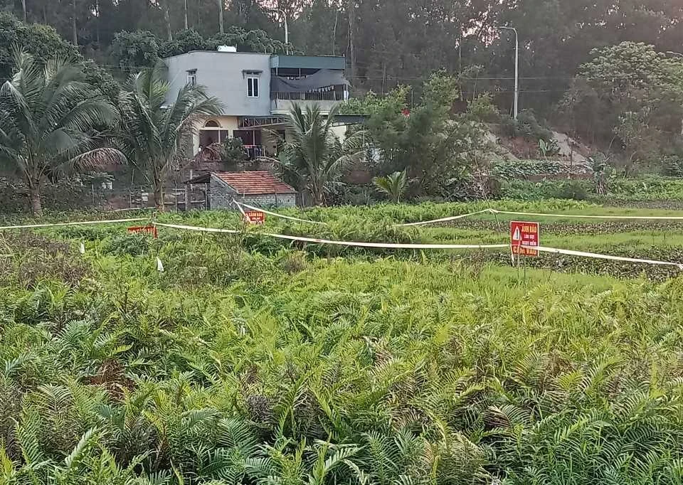 Liên đoàn Vật lý Địa chất (Cục địa chất Việt Nam) đã tiến hành khoanh địn