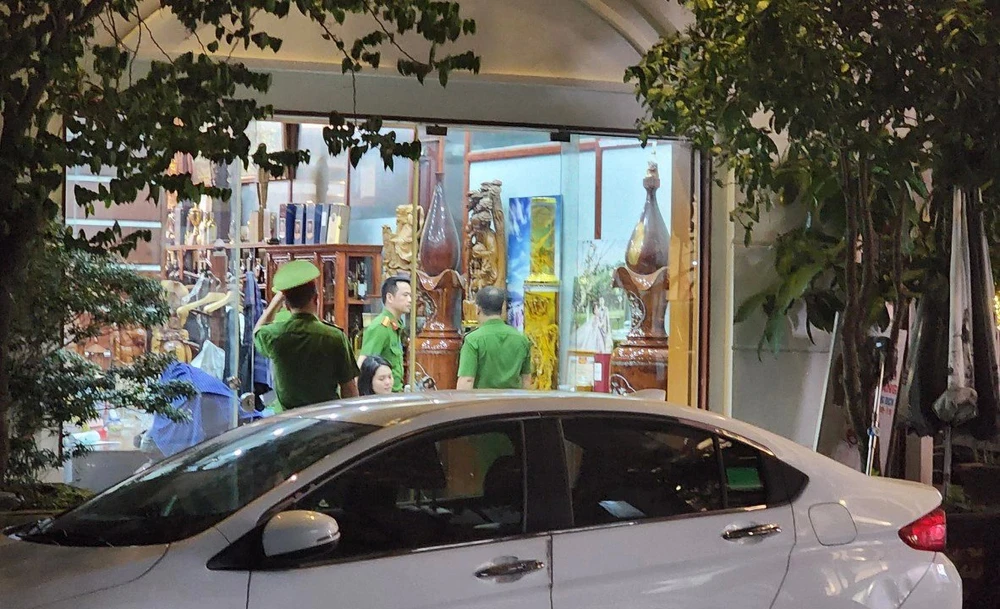 Công an khám nhà Nguyễn Sơn La trong tối muộn ngày 12-6