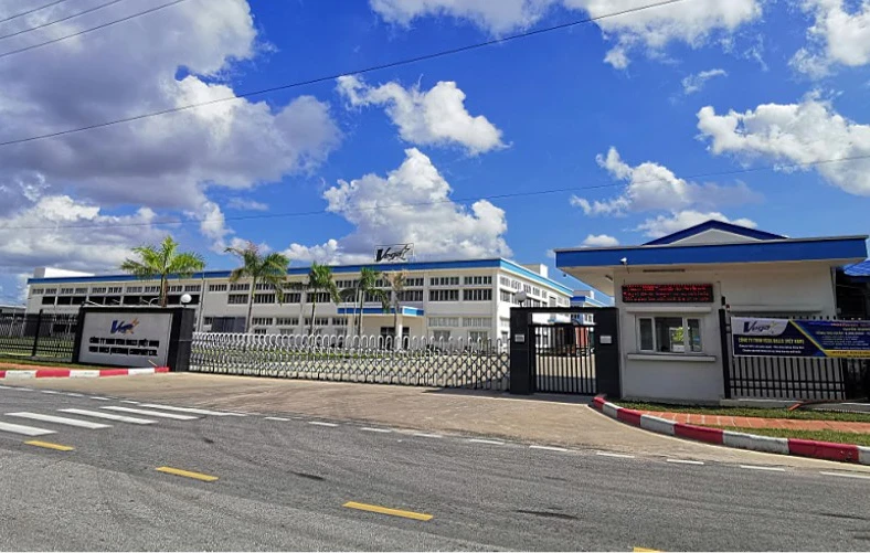 Nhà máy của Công ty TNHH Vega Balls, Khu công nghiệp Đông Mai, nơi có 10 công nhân phải nhập viện nghi do ngạt khí Nhà máy của Công ty TNHH Vega Balls, Khu công nghiệp Đông Mai, nơi có 10 công nhân phải nhập viện nghi do ngạt khí