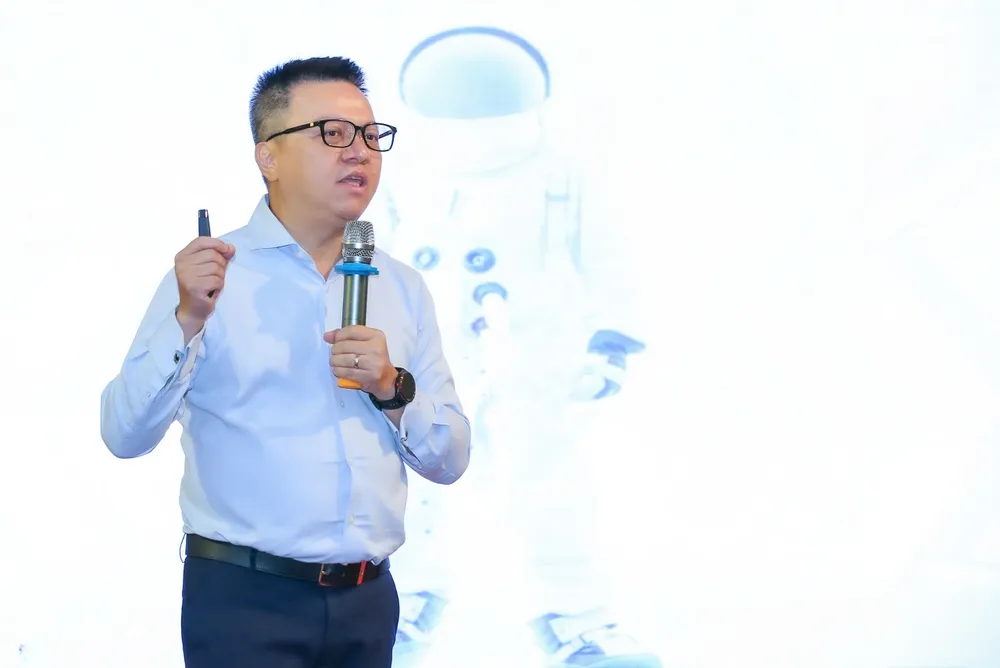 Tổng Biên tập Báo Nhân dân Lê Quốc Minh nói về những cơ hội, thách thức của trí tuệ nhân tạo AI đối với báo chí. tri-tue-nhan-tao-ai-va-nhung-thach-thuc-co-hoi-cho-bao-chi-3.jpg