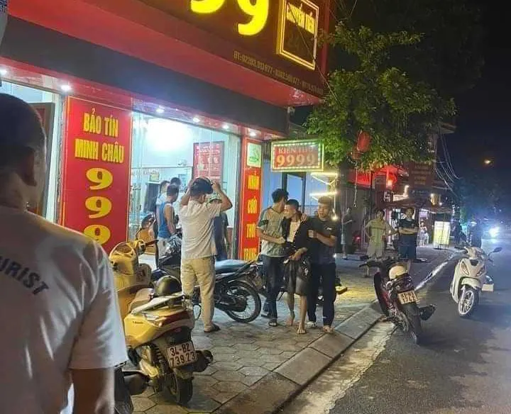 Nguyễn Xuân Duy bị bắt sau hành động cướp tiệm vàng không thành Nguyễn Xuân Duy bị bắt sau hành động cướp tiệm vàng không thành