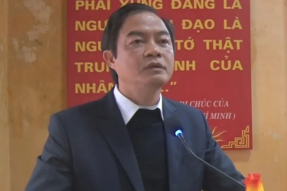 Ông Vũ Văn Hạnh, Phó Chủ tịch Thường trực UBND huyện Hưng Hà, Thái Bình bị bắt để điều tra về hành vi Thiếu trách nhiệm gây hậu quả nghiêm trọng