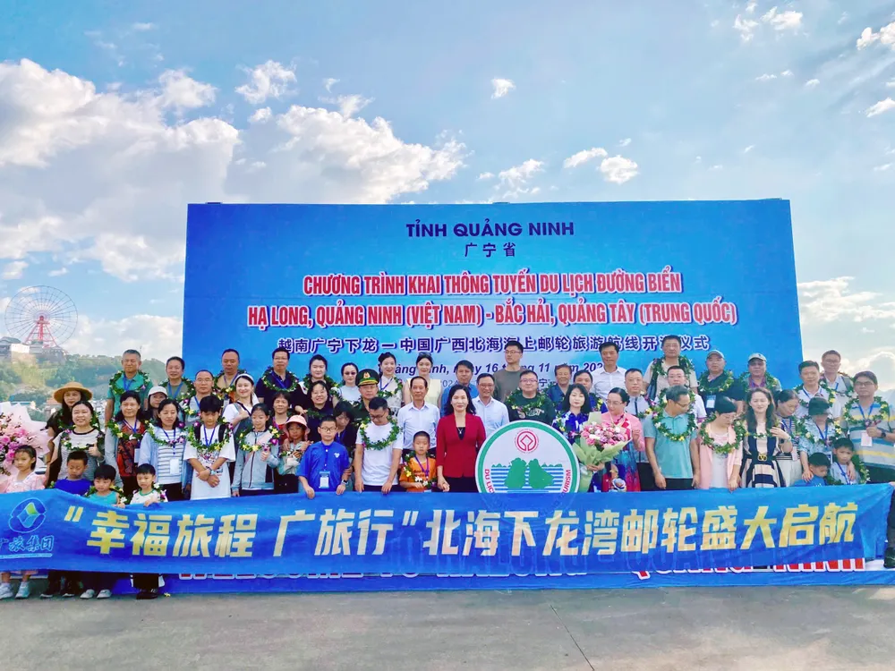 tuyen-du-lich-bien-bac-hai-ha-long-duoc-khoi-phuc-hon-1-nghin-khach-trung-quoc-khach-den-quang-ninh-2.jpg