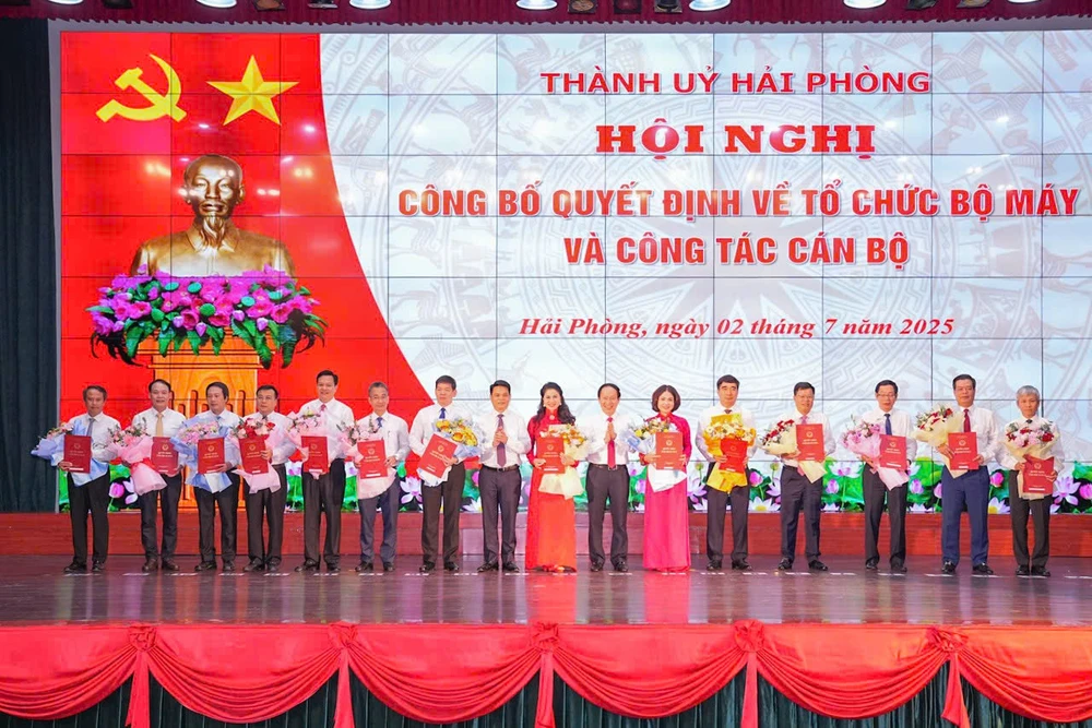 bi-thu-thanh-uy-hai-phong-mong-can-bo-bo-tam-ly-cuc-bo-dia-phuong-sau-sap-nhap-2.jpg