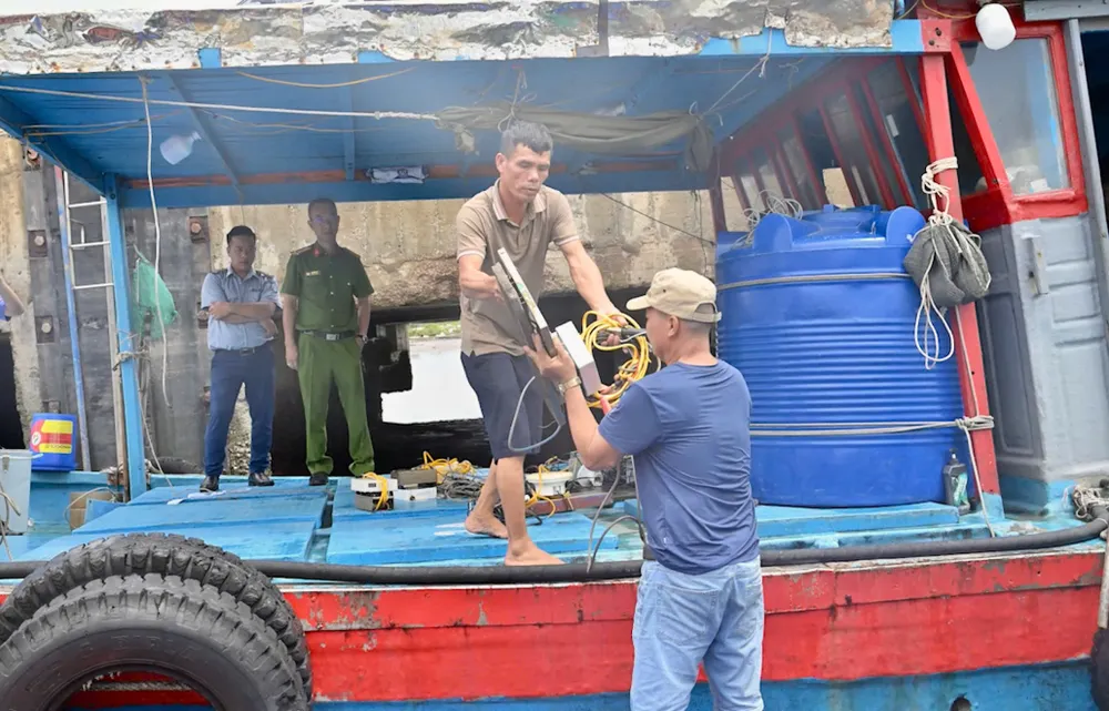 13 tàu cá đã tháo thiết bị giám sát hành trình để có thể khai thác tại vùng cấm. Ảnh: CAQN