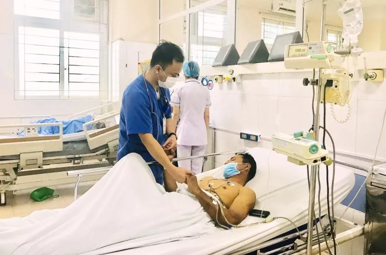 Sau 24g, bệnh nhân tỉnh táo, cơ lực tay chân cải thiện. Ảnh: BVCC