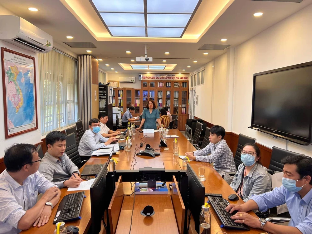 Thứ trưởng Y tế Nguyễn Thị Liên Hương chủ trì họp trực tuyến để bàn các biện pháp ứng phó với bệnh đậu mùa khỉ. Ảnh: BYT